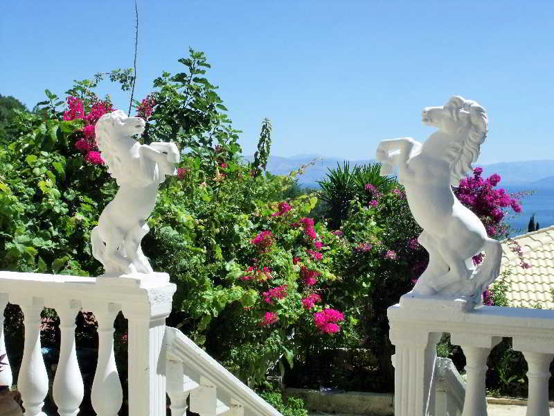 Aragorn Paradise Garden Мораитика Екстериор снимка